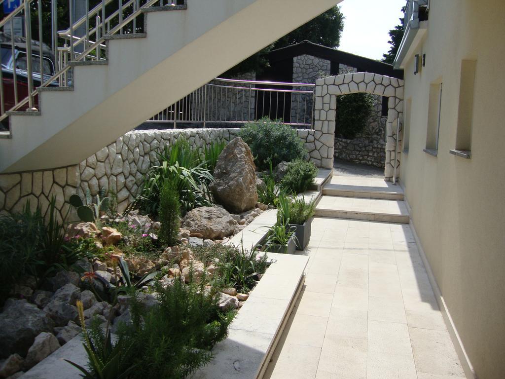 נובי ווינודולסקי Apartments Ilona מראה חיצוני תמונה